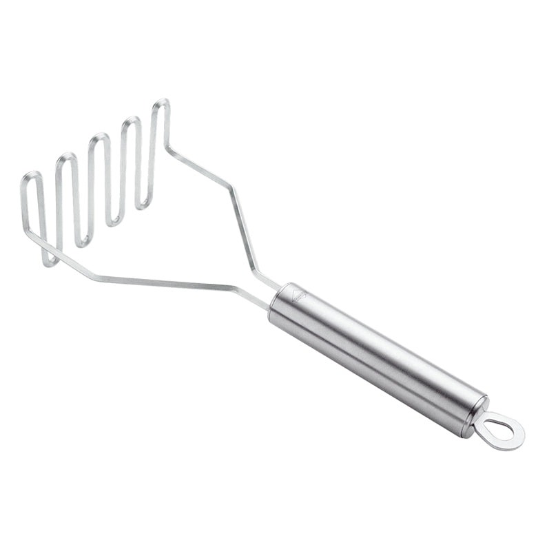 Schiacciapatate realizzato in acciaio inossidabile antiruggine, ha un filo quadrato appositamente sagomato. La lunghezza di 29 cm contribuisce anche a un lavoro piacevole. Può andare in lavastoviglie. In negozio e online su tuttochic.live