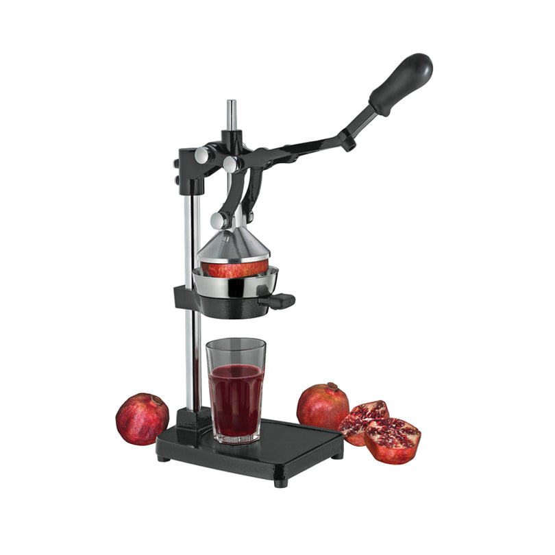 Spremiagrumi multifunzionale, specialmente per melograni. Qualità professionale robusta realizzato in zinco pressofuso. L'imbuto e la pigna sono realizzati in acciaio inox. Funzionamento facile, grazie all'azione efficace della leva. Con piedini in gomma antiscivolo. In negozio e online su tuttochic.live