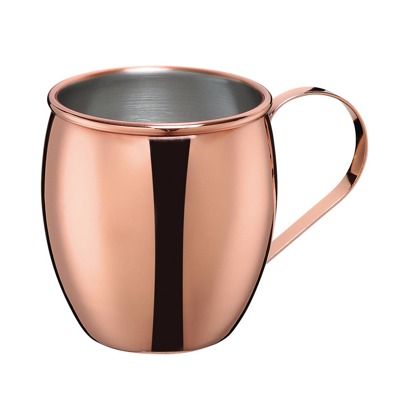 Un bicchiere in acciaio inox all'interno e placcato in rame lucido all'esterno, pensato per il cocktail Moscow Mule. Dimensioni: cm Ø 9,5 x 9,5 h - con manico cm 13,5 Capacità: 0,5 litri Peso: 0,15 kg Materiale: acciaio inossidabile, ramato Non adatto al lavaggio in lavastoviglie. In negozio e online su tuttochic.live