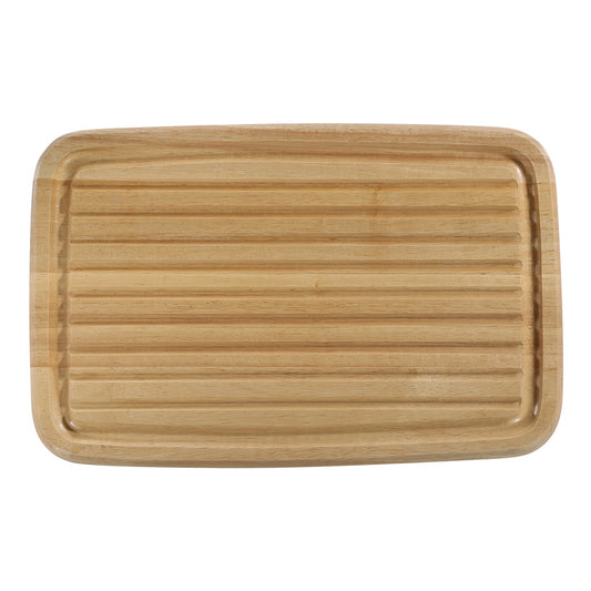 Tagliere lavorato a mano di alta qualitá. Realizzato in legno dell'albero della gomma, coltivato in modo sostenibile (foreste gestite). Pulire il tagliere solo con un panno umido e lasciarlo asciugare bene. Non metterlo a bagno. Non adatto per lavastoviglie. Dimensioni: cm 42 x 27,5. In negozio e online su tuttochic.live