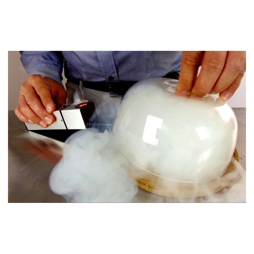 Ideale per aromatizzare alimenti come il prosciutto, il formaggio o la carne. Dotato di un tubo da 25 cm per l'affumicatura in contenitori o sacchetti chiudibili. Adatto anche per aromatizzare alimenti con té o erbe aromatiche. Smontabile ed alimentato da batterie. In negozio e online su tuttochic.live