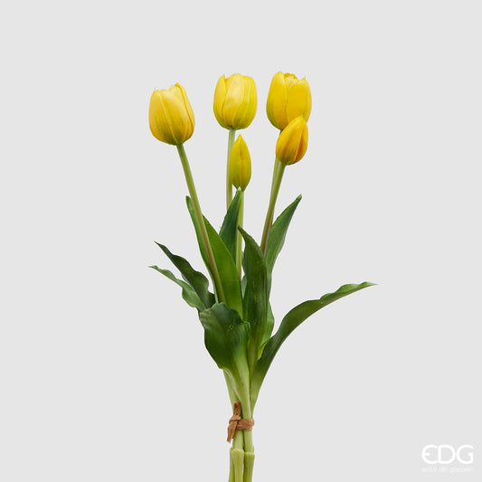 Mazzo 5 tulipani in lattice di colore giallo. Dimensioni: cm. 43. In negozio e online su tuttochic.live