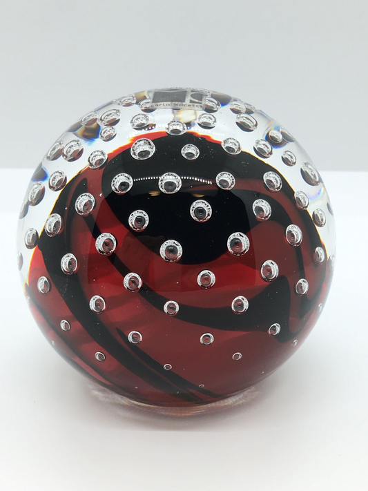 Boccia fermacarte Carlo Moretti in vetro di Murano con murrine rosse e nere