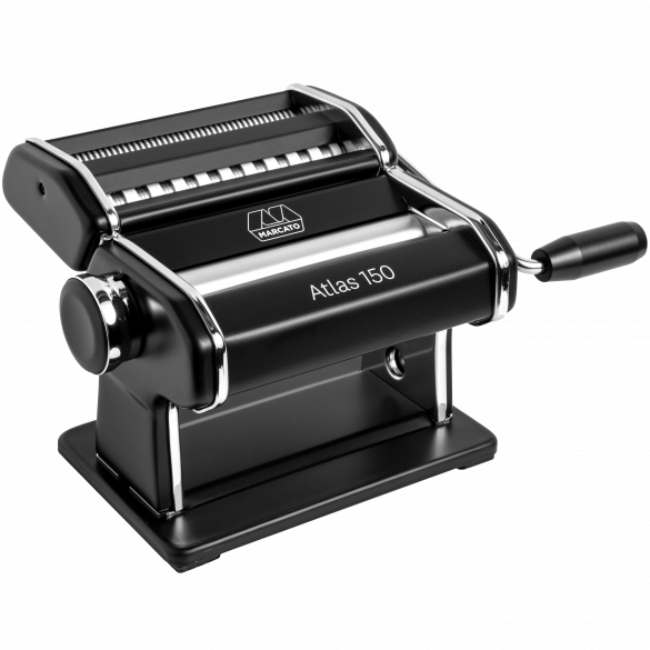 La più amata macchina manuale per la pasta fresca in casa. Icona del Design Made in Italy. Realizzata in acciaio di colore nero con rulli in lega di allumino anodizzato per alimenti. Con Atlas 150 realizzi lasagne, fettuccine, tagliolini. Atlas 150 non è lavabile in lavastoviglie! In negozio e online su tuttochic.live