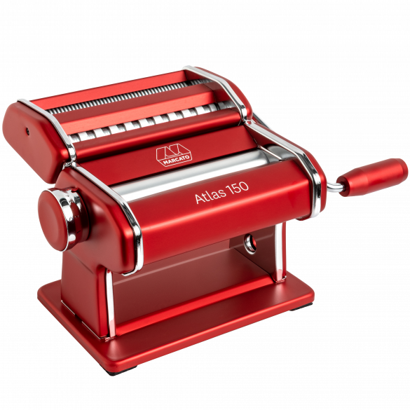 La più amata macchina manuale per la pasta fresca in casa. Icona del Design Made in Italy. Realizzata in acciaio di colore rosso con rulli in lega di allumino anodizzato per alimenti. Con Atlas 150 realizzi lasagne, fettuccine, tagliolini. Atlas 150 non è lavabile in lavastoviglie! In negozio e online su tuttochic.live