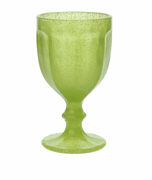 Confezione 6 calici in vetro di colore verde lime. Dimensioni: cc 360 - Ø 9 - h 16 cm. Lavabili in lavastoviglie. In negozio e online su tuttochic.live