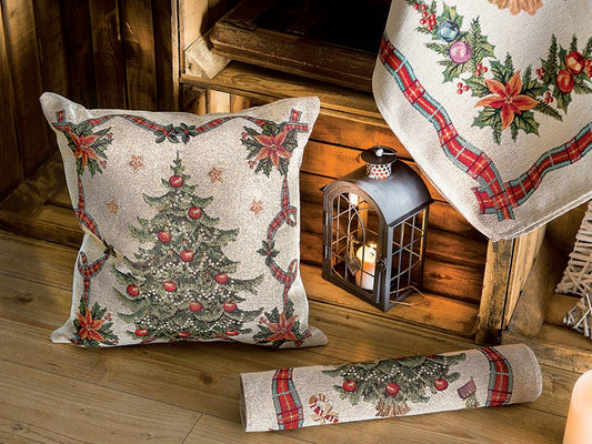 Tovaglia copritavolo decoro Christmas arricchito con fili dorati. Tessuto: 58% cotone - 32% poliestere - 10% acrilico. Made in Italy. Dimensioni: cm 140 x 180. In negozio e online su tuttochic.live