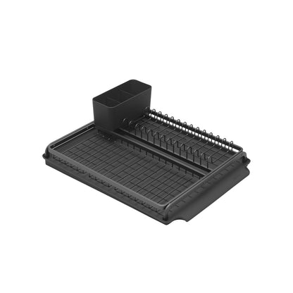 Questo elegante ed intelligente scolapiatti, offre un ampio spazio per riporre piatti, ciotole, bicchieri, stoviglie ecc. L’acqua residua dei piatti scorre direttamente nel lavello -  Dimensioni Altezza: 14,2 cm Lunghezza: 49,2 cm Larghezza : 38,6 cm. Non lavabile in lavastoviglie. In negozio e online su tuttochic.live