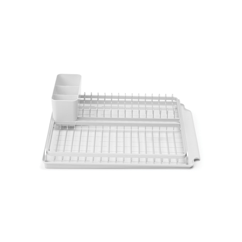 Questo elegante ed intelligente scolapiatti, offre un ampio spazio per riporre piatti, ciotole, bicchieri, stoviglie ecc. L’acqua residua dei piatti scorre direttamente nel lavello -  Dimensioni Altezza: 14,2 cm Lunghezza: 49,2 cm Larghezza : 38,6 cm. Non lavabile in lavastoviglie. In negozio e online su tuttochic.live