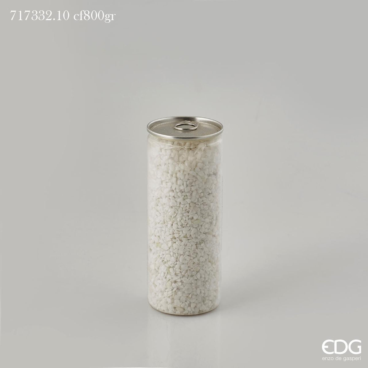 Ghiaia fine in confezione da 800 gr. Solo uso decorativo, non è un giocattolo. Tenere fuori dalla portata dei bambini. In negozio e online su tuttochic.live