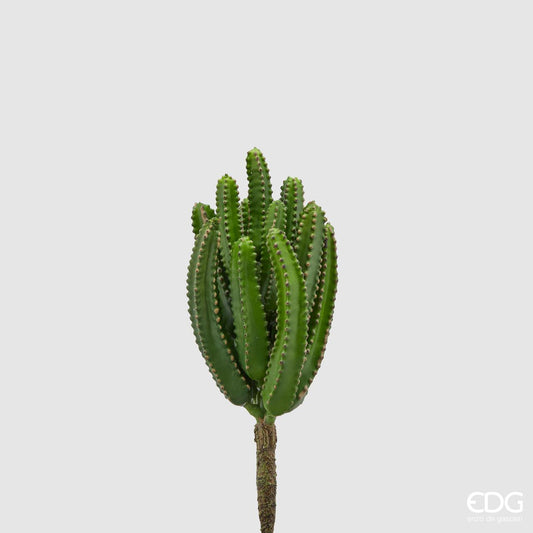 Piantina artificiale di Cactus in plastica decorata. Dimensioni: cm 6 x 23 h. In negozio e online su tuttochic.live