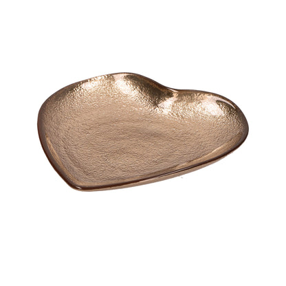 Piattino in vetro di colore oro a forma di cuore. Dimensioni: Ø 21,5 cm. Clicca qui per vedere tutta la collezione Neimieipensieri. In negozio e online su tuttochic.live
