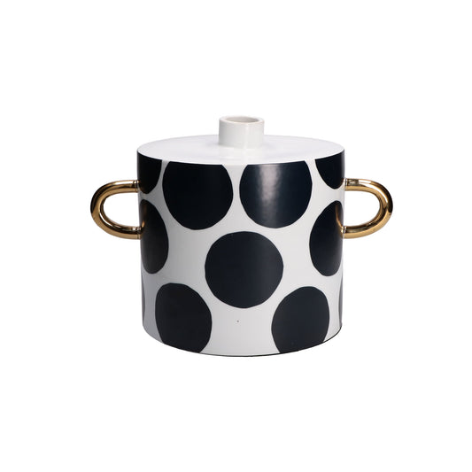 Vaso cilindrico a maxi pois neri su fondo bianco con due manici dorati, collezione Guardacheeblu di Rituali Domestici, altezza 22 cm.