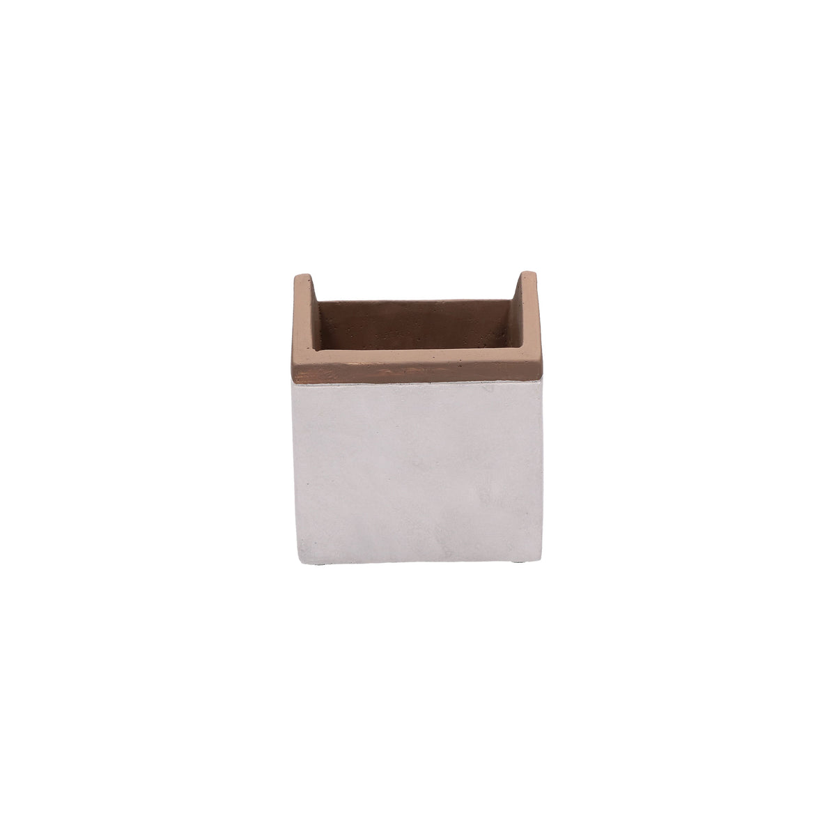 Cachepot a forma di casetta in resina cementizia decorata. Dimensioni: cm 11 x 11 x 12.5 h. In negozio e online su tuttochic.live