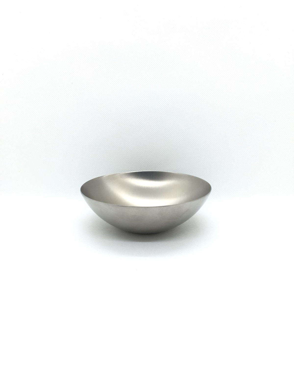 Ciotolina in acciaio inox 18/10 satinato. Dimensioni: diametro cm 12