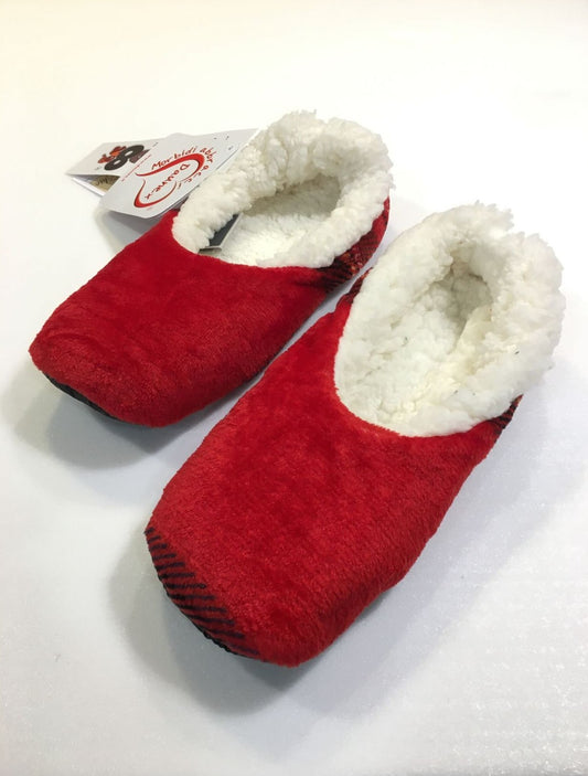Pantofole Ballerine in morbidissima microfibra con fondo di colore rosso e decoro Tartan scozzese. Tessuto 100% poliestere. In negozio e online su tuttochic.live