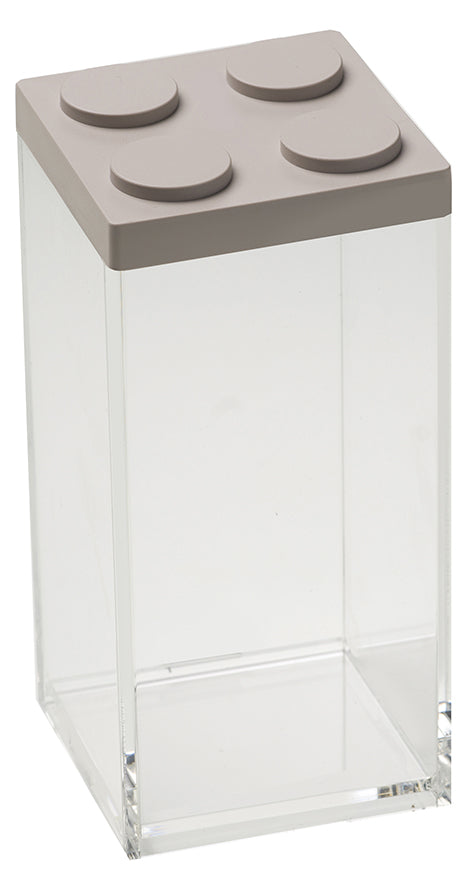 Barattolo contenitore ermetico in acrilico trasparente con coperchio in stile Lego, assemblabili e modulabili. Utilizzabili non solo in cucina, lavabili in lavastoviglie, idonei al contatto alimentare. Dimensione: cm.10 x 10 x h 20,5. Capacità: lt.1,5 Colore: tortora Made in Italy