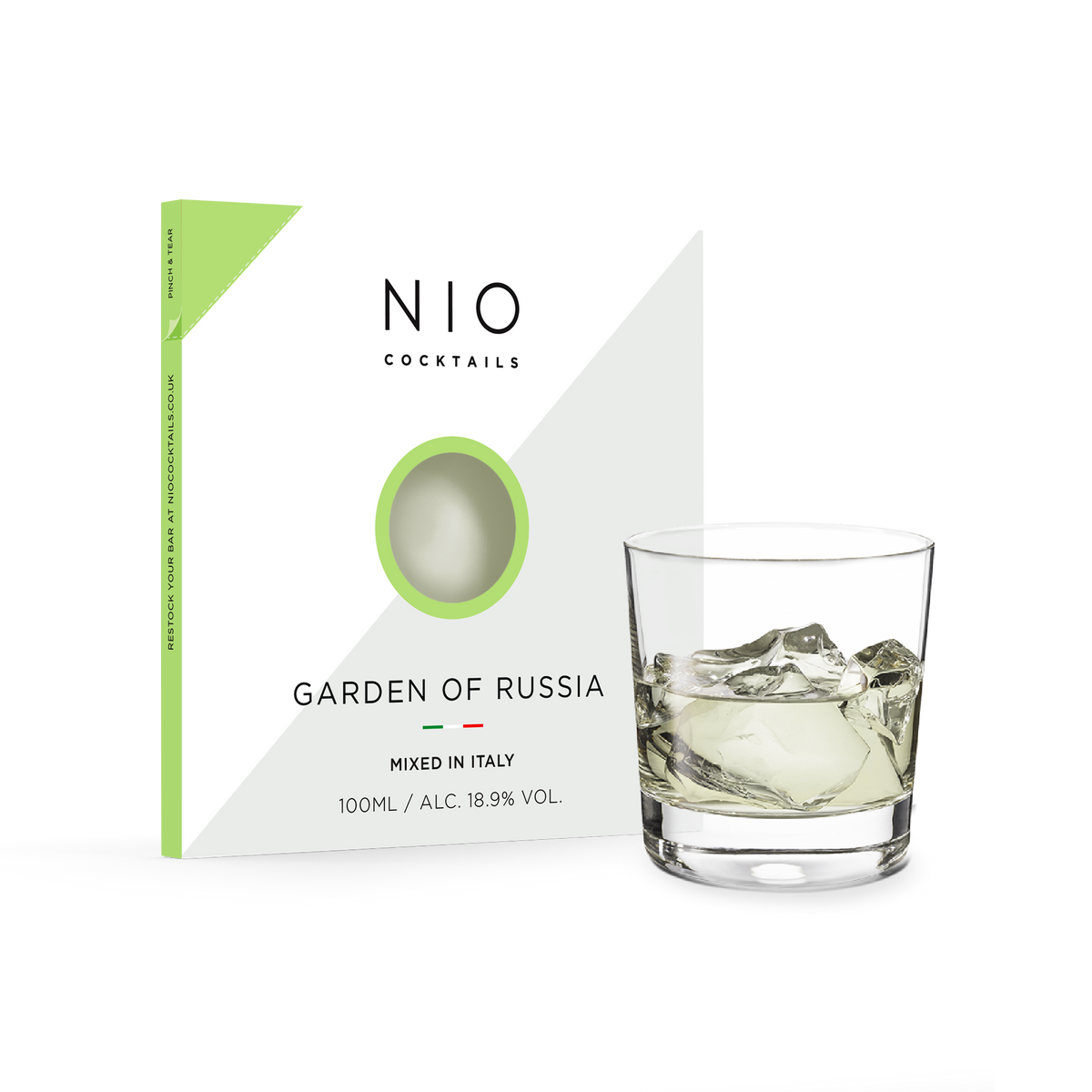 Cocktail Garden of Russia Una versione insolita, fresca e fragrante della Vodka Sour con un tocco di fiori di sambuco. I cocktail NIO sono creati su ricetta di Patrick Pistolesi, miscelati artigianalmente in Italia e confezionati in packaging di design 100% riciclabile. In negozio e online su tuttochic.live
