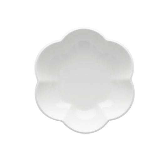 Set di 6 piatti fondi in porcellana di colore bianco diam. 20 x 5h, adatti in forno a microonde e lavastoviglie. Lavabile in lavastoviglie Utilizzabile in microonde Utilizzabile in forno tradizionale. In negozio e online su tuttochic.live
