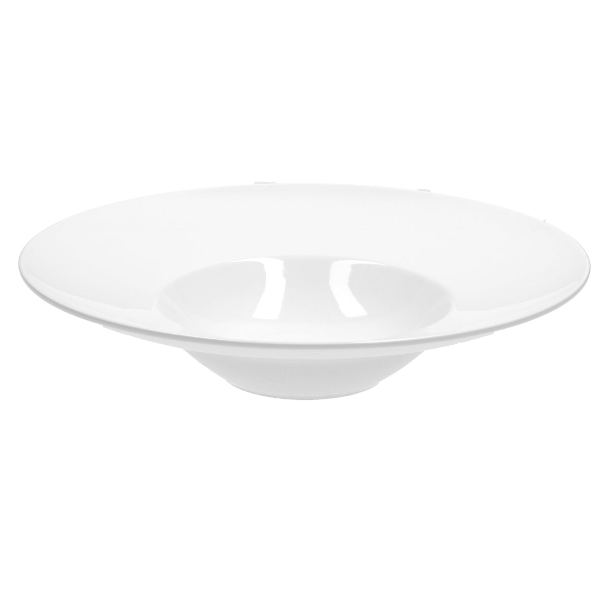 Set di 3 piatti in porcellana bianca per pasta, risotti ecc. , con falda larga e fondo a cupola. Dimensioni: Ø 26,5 cm , h 5,6 cm. I complementi tavola di La Porcellana Bianca sono perfetti per ogni occasione. Lavabile in lavastoviglie Utilizzabile in microonde e forno tradizionale In negozio e online su tuttochic.live 