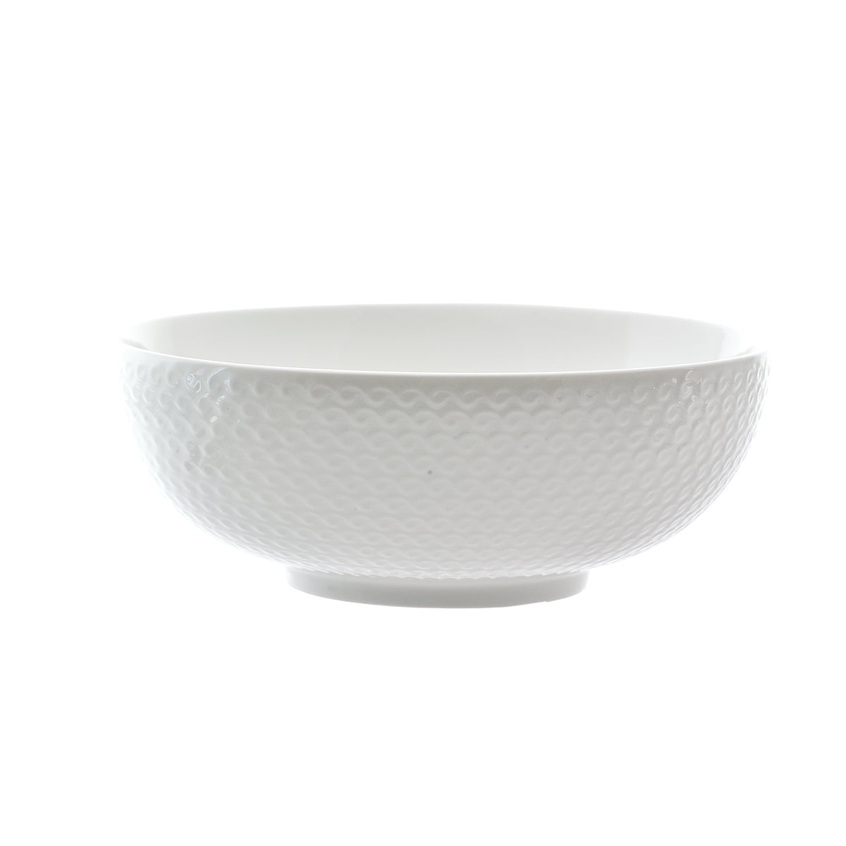 Insalatiera in porcellana bianca. Dimensioni: Ø 22; h12,5 cm Bordi smerlati su piatti, vassoi, piattini, bowl della linea Momenti, per dare un tocco di eleganza ad ogni apparecchiatura. Utilizzabile in forno tradizionale Utilizzabile in forno a microonde Lavabile in lavastoviglie. In negozio e online su tuttochic.live