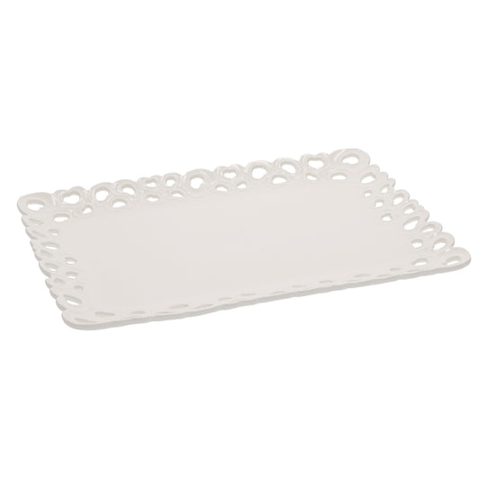 Vassoio portata rettangolare in porcellana traforata bianca. Dimensioni: 35 x 26 x h 2 cm Lavabile in lavastoviglie Utilizzabile in microonde Utilizzabile in forno tradizionale. In negozio e online su tuttochic.live
