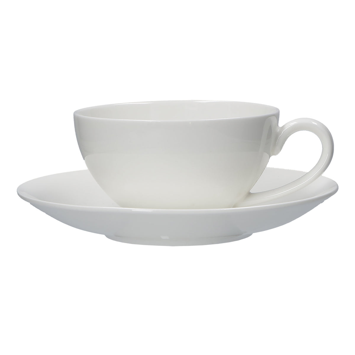 Set di 6 tazze tè con piattino in porcellana bianca. Dimensioni: 220cc Lavabile in lavastoviglie Utilizzabile in microonde Utilizzabile in forno tradizionale. In negozio e online su tuttochic.live