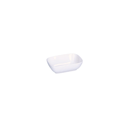 Piattino rettangolare fondo in porcellana bianca. Linea Essenziale New Age Quando il design incontra il food, la linearità diventa la massima espressione dell’eleganza in tavola. Dimensioni: cm 11 X 7,7 X 3,5 Utilizzabile in forno a microonde Lavabile in lavastoviglie. In negozio e online su tuttochic.live