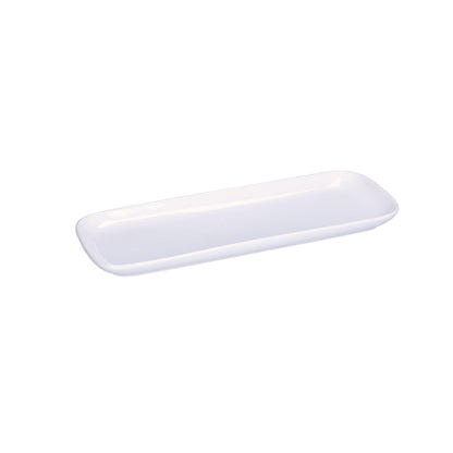 Piatto rettangolare in porcellana bianca. Linea Essenziale New Age Quando il design incontra il food, la linearità diventa la massima espressione dell’eleganza in tavola. Dimensioni: cm 30 X 11 X 2,1 h Utilizzabile in forno a microonde e tradizionale Lavabile in lavastoviglie. In negozio e online su tuttochic.live