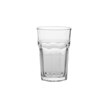 Bicchiere in vetro stampato da bibita o long drink. Dimensioni: cm 8,8 x 13 h cc. 450. Assapora un a bibita, un cocktail o un long drink a casa tua in un comodo bicchiere come al bar. In vendita in negozio e online su tuttochic.live