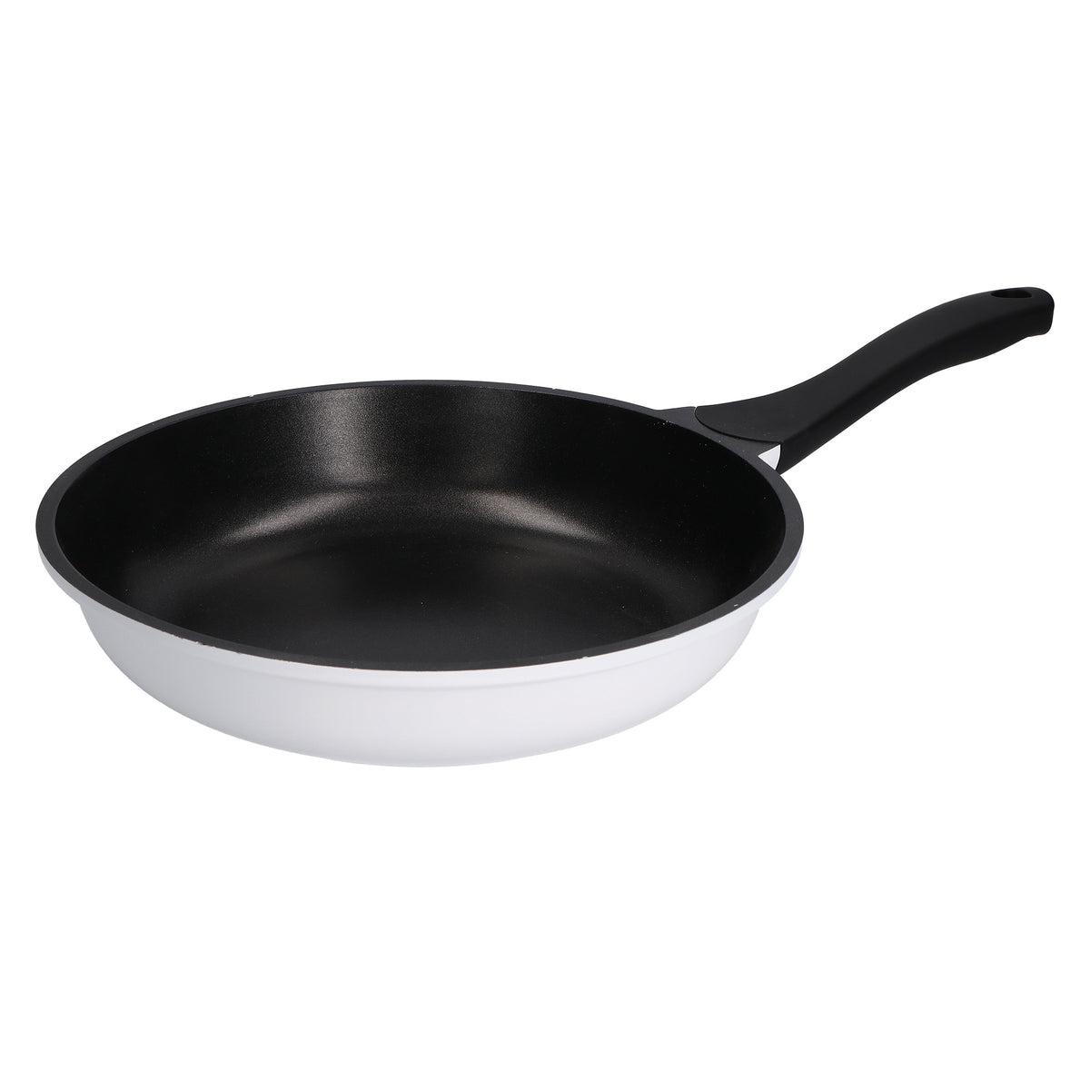Padella in alluminio antiaderente con fondo esterno di colore bianco e interno di colore nero. Dimensioni: diametro padella cm 28 FONTI DI CALORE Vetroceramica alogena radiante Piastra elettrica Induzione Gas Lavabile in lavastoviglie. In negozio e online su tuttochic.live