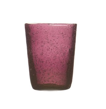 Bicchiere in vetro soffiato, colorato e lavorato a mano con effetto bollicine. Divertiti a colorare la tua tavola scegliendo il colore e la quantità da acquistare. La soffiatura fa sì che ogni bicchiere sia leggermente diverso l'uno dall'altro. Capacità cl 30. In negozio e online su tuttochic.live