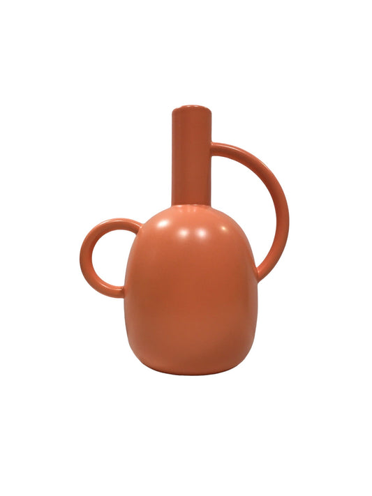 Vaso decorativo in ceramica di colore arancione. Collezione Pelike Dimensioni: cm 23 x 17 x h 28. In negozio e online su tuttochic.live