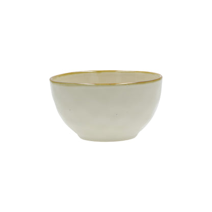 Coppetta in porcellana di colore avorio. Colori e forme moderne si mescolano con armonia ed elementi della tradizione. Dimensioni: cm Ø 11 x 6 h Materiali: Stoneware Lavabile in lavastoviglie Utilizzabile in microonde. Non Utilizzabile in forno tradizionale. In negozio e online su tuttochic.live