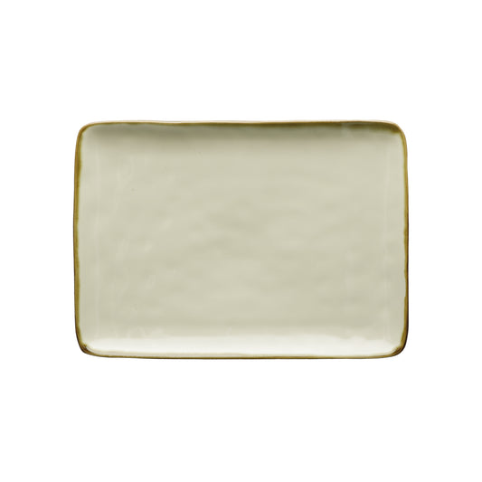 Vassoio rettangolare in porcellana di colore avorio. Colori e forme moderne si mescolano con armonia ed elementi della tradizione. Dimensioni: cm 27 x 19 Materiali: Stoneware