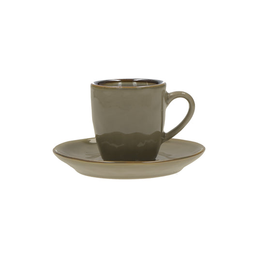 Tazzina caffè con piattino di colore grigio tortora della linea Concerto.  L’apparecchiatura è bellissima tono su tono o nei diversi abbinamenti di colore. Materiale: Stoneware Capacità: 90 cc Lavabile in lavastoviglie. Utilizzabile in microonde. Non Utilizzabile in forno tradizionale. In negozio e online su tuttochic.live