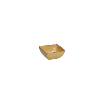 Ciotolina quadrata di colore ocra della linea Concerto. L’apparecchiatura è bellissima tono su tono o nei diversi abbinamenti di colore. Materiale: Stoneware Dimensioni: cm 8x8xh3,5. Lavabile in lavastoviglie. Utilizzabile in microonde. Non Utilizzabile in forno tradizionale. In negozio e online su tuttochic.live