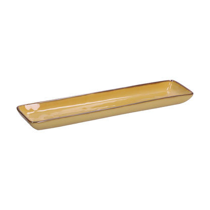 Vassoietto rettangolare in porcellana di colore ocra. Colori e forme moderne si mescolano con armonia ed elementi della tradizione. Dimensioni: cm 32 x 8Materiali: Stoneware Lavabile in lavastoviglie Utilizzabile in microonde. In negozio e online su tuttochic.live