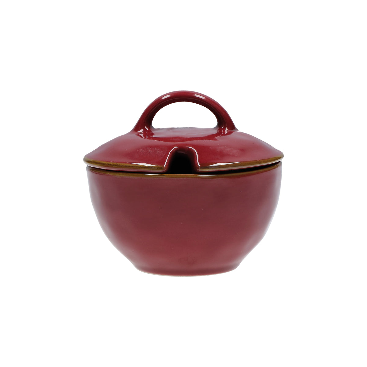 Zuccheriera con coperchio in porcellana di colore rosso malaga. Colori e forme moderne si mescolano con armonia ed elementi della tradizione. Dimensioni: Ø 11 cm, 250 cc. In negozio e online su tuttochic.live