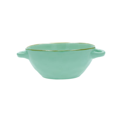 Ciotola per zuppa di colore verde acqua della linea Concerto. L’apparecchiatura è bellissima tono su tono o nei diversi abbinamenti di colore. In Stoneware Dimensioni: cm 19,5 x 15 x h 6,5 - Capacità: 600 cc. Utilizzabile in lavastoviglie e microonde. Non in forno tradizionale. In negozio e online su tuttochic.live