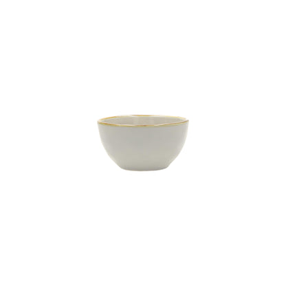 Coppetta in porcellana di colore grigio perla. Colori e forme moderne si mescolano con armonia ed elementi della tradizione. Dimensioni: cm Ø 11 x 6 h Materiali: Stoneware Lavabile in lavastoviglie Utilizzabile in microonde. Non Utilizzabile in forno tradizionale. In negozio e online su tuttochic.live