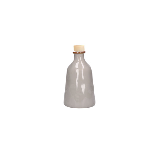 Contenitore bottiglia in gres porcellanato di colore grigio perla. Dimensioni e capacità: 500 ml Un contenitore per l’olio, per il vino, per i fiori o per qualsiasi cosa suggerisca la tua fantasia. Orci di Concerto,per arricchire e completare la mise en place. In negozio e online su tuttochic.live 