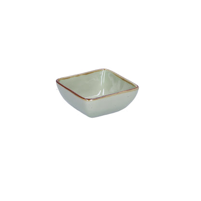 Ciotolina quadrata di colore tè verde della linea Concerto. L’apparecchiatura è bellissima tono su tono o nei diversi abbinamenti di colore. Materiale: Stoneware Dimensioni: cm 8x8xh3,5. Lavabile in lavastoviglie. Utilizzabile in microonde. Non Utilizzabile in forno tradizionale. In negozio e online su tuttochic.live