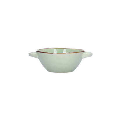 Ciotola per zuppa di colore tè verde della linea Concerto. L’apparecchiatura è bellissima tono su tono o nei diversi abbinamenti di colore. In Stoneware Dimensioni: cm 19,5 x 15 x h 6,5 - Capacità: 600 cc. Utilizzabile in lavastoviglie e microonde. Non in forno tradizionale. In negozio e online su tuttochic.live