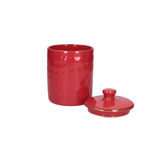 Contenitore barattolo in gres porcellanato di colore rosso corallo. Dimensioni e capacità: 1100 ml Concerto, con le sue tonalità iconiche e forme materiche, arriva anche in cucina grazie alla nuova collezione di Barattoli. Oggetti funzionali dal sapore contemporaneo. In negozio e online su tuttochic.live 