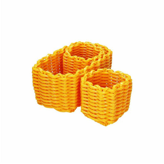 Set di 3 cestini portatutto in plastica per alimenti di colore turchese. Composto da:1 cestino rettangolare cm 26 X14 e 2 cestini quadrati cm 11 X11. In negozio e online su tuttochic.live