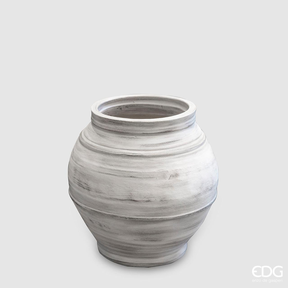 Vaso anfora cachepot Fenice di Enzo De Gasperi EDG in ceramica grigio sfumato con venature orizzontali.