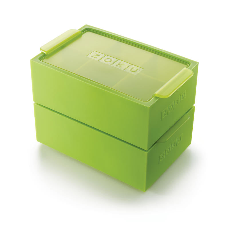 Set di due stampi in silicone, sigillati da un tappo in plastica rigida per creare sei cubi di ghiaccio ognuno. Facili da fare e da rimuovere dagli stampi Utilizzateli per rinfrescare i vostri drink, ghiacciate frutta o altro utilizzando la vostra fantasia per aperitivi in compagnia. In negozio e online su tuttochic.live