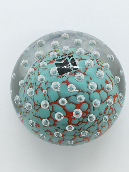 Boccia fermacarte Carlo Moretti in vetro di Murano con murrine turchesi e rosse