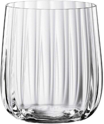 Set di 4 bicchieri tumbler in vetro cristallino lavorato. Dimensioni: mm 83 x 90 h - Capacità: 340 ml Lavabile in lavastoviglie. In negozio e online su tuttochic.live